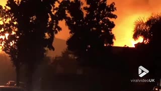 People desperately evacuate Oak Park from Woolsey Fire