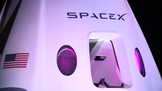 Un cohete Falcon 9 de SpaceX despega con destino a la EEI