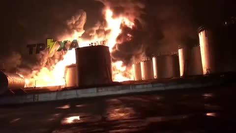 A crazy fire in Khmelnitsky was put out all night