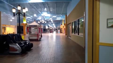 Nearly Empty Carnation Mall Alliance Ohio