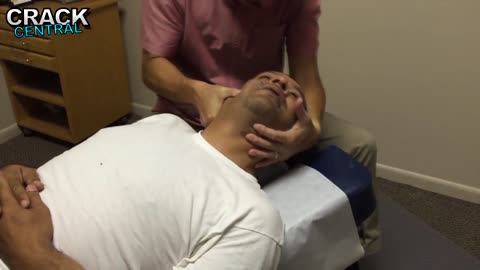 【Satisfying Cracking Sound】 ASMR Chiropractic Adjustment 18