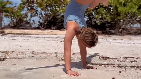 Bendy handstand at the beach!