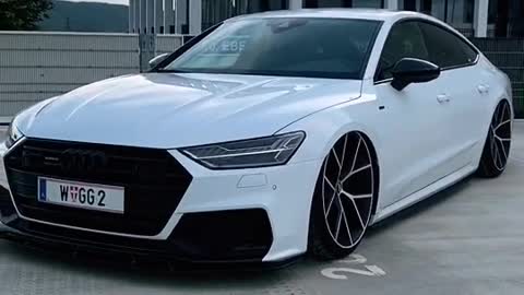 Audi RS7--