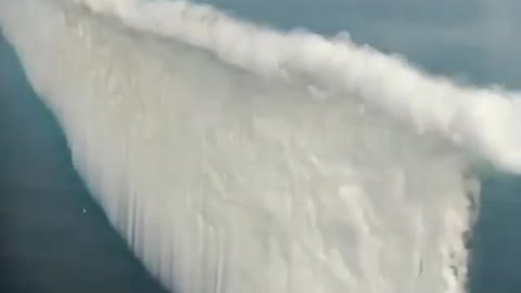 Aviones que fumigan los cielos quemtrails, ahora te lo crees? Cambio climatico