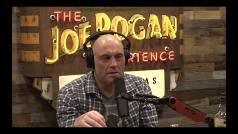 Dave Smith gives a shout out to Douglas Macgregor on Rogan