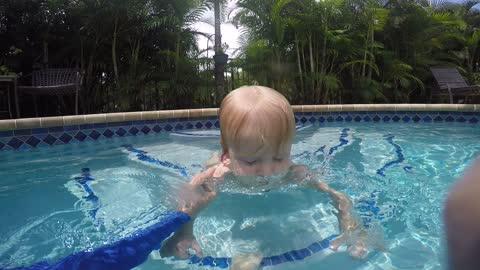 Baby Knows How To Save Herself In The Pool