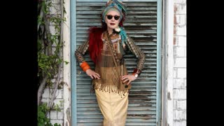 Fashion Conscious Senior Citizens Who Have Their Very Own Style