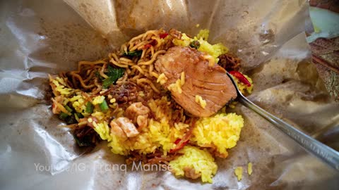 Moluccan community-style yellow rice breakfast is very delicious