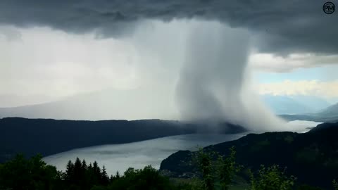 Tsunami from heaven / amazing rainstorm Time lapse / Down burst