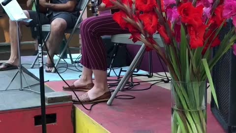 Jaide Whitman singing Chris Isaacs’s Don’t Want to Fall in Love