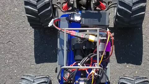 Traxxas T-Maxx 2.5 Nitro to Electric Conversion - First shakedown run