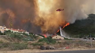 Italia trata de sofocar un grave incendio de Cerdeña con apoyo europeo