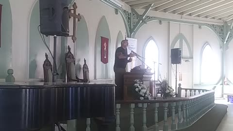 Pastor Ken Graves preaching in Ocean Grove