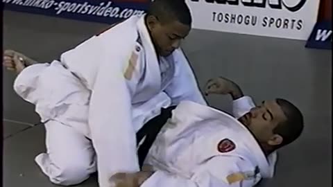 Fabio Gurgel Brazilian Jiu Jitsu Part 5 ATTACKING FROM GUARD