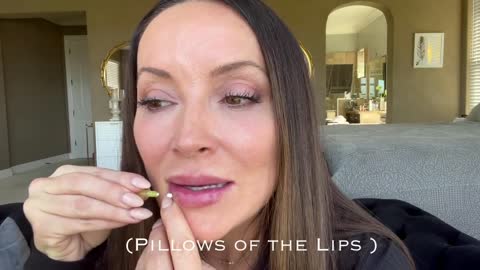 HOW TO MAKE THE LIPS GROW OVER TIME #kyliejennerlips