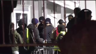 Arrests at migrant shelter with massive police response at Randall Island -freedom news TV