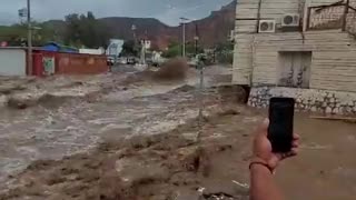OUT OF CONTROL! MUDSLIDE FLOODING IN SANTA ROSALIA from Hurricane Hillary!