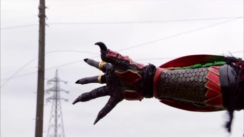 Kamen Rider OOO E48 'Medals for Tomorrow, Underwear, and Arms to Reach Out With' [720p]