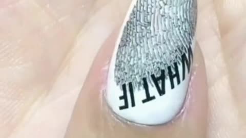 Simple and unique Nailart