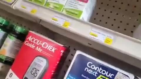 Chiediamo di Moderna in farmacia dai...