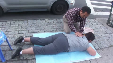 Luodong Massages Chubby Mexican Woman On Sidewalk