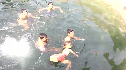 How to help children learn to swim- video Pune India