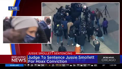 Jussie Smollett's Bodyguards Throw Reporter to Ground
