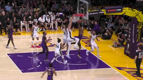 NBA - Rui Hachimura gets the TOUGH reverse finish to fall! LAL-SAS