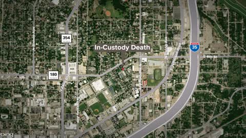 Man dead after Dallas standoff from attic