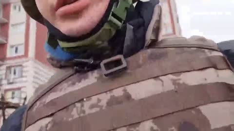VIDEO FOOTAGE:THE RUSSIAN SOLDIERS LOOTED RESIDENTIAL COMPLEX IN GOSTOMEL