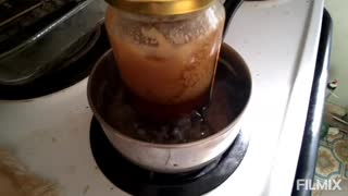 Decrystalizing honey