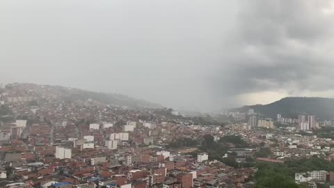 Fuerte tormenta se registra este miércoles en Bucaramanga