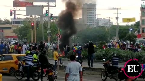 Fuertes enfrentamientos entre manifestantes y Policía en Cartagena