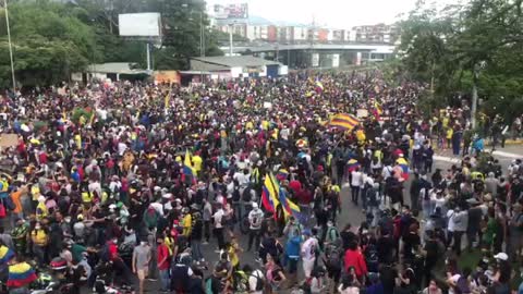 Marcha 3 de mayo Puente de Provenza