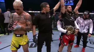 NEW UFC LIGHTWEIGHT CHAMPION: Islam Makhachev defated Charles Oliveira