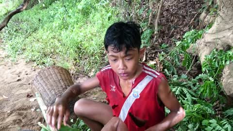 KEP Primitive Technology - Eating Delicious In Jungle - Found Pig At Waterfall Take Cooking#1