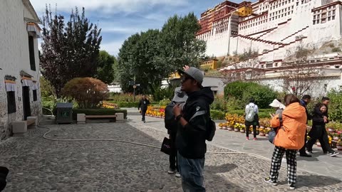 RODE TO EVEREST - DAY 9 - SHORT VERSION. REST DAY IN LHASA. (TIBET)