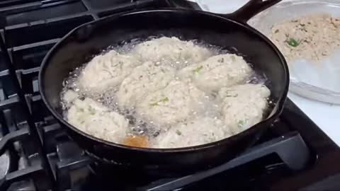 How We Make Fried Salmon Patties, Best Old Fashioned Southern Cooks