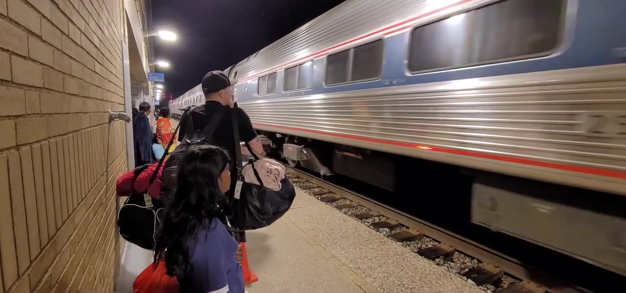 Amtrak's Cardinal (train #51) arriving Cincinnati Union Terminal, June ...