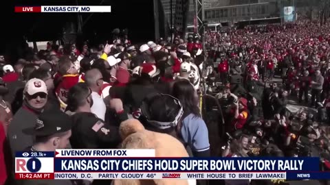 Chiefs Parade: Travis Kelce drunkenly sings 'Friends in Low Places' at Super Bowl parade