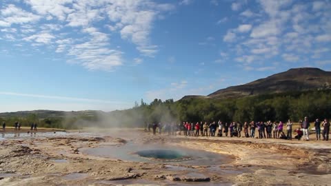 Natural fountain for volcanic water