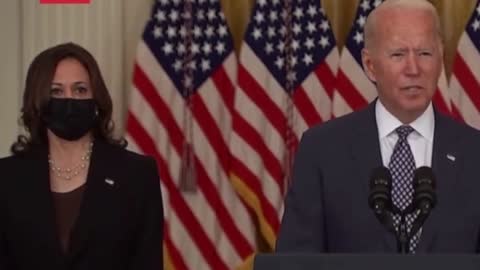 Kamala Harris’ look as Joe Biden bungles teleprompter 8-20-2021