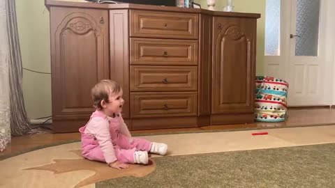 Cute_Baby_is_Dancing_her_First_Dance