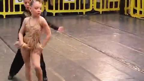 Adorable Kids dancing Salsa....