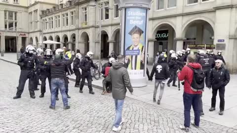 Demo Dresden Inszenierte Polizeigewalt