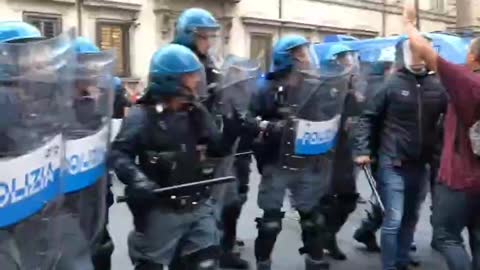 Roma, 9 ottobre 2021: questi criminali in uniforme saranno tutti identificati, denunciati e sospesi!