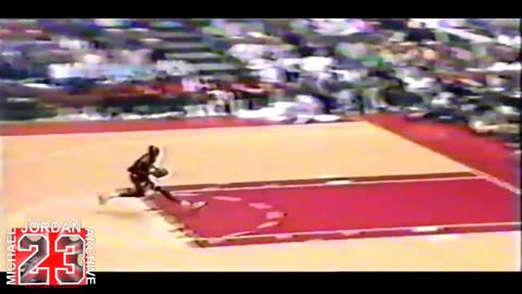 Michael Jordan NBA |Tip-Off Kiss The Rim Dunk | 1987