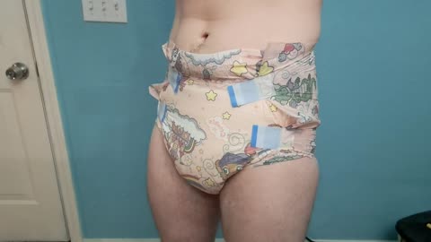 Crinklz Fairy Tails adult diapers, how they look and fit (by trust vector, same as Betterdry M10)