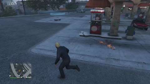 I blew up a gas station using gas - GTA Online