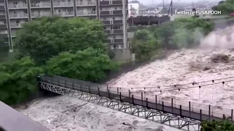 Japan rescue work continues after deadly landslides